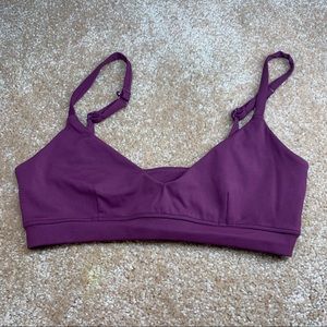 Vitality Balance Athletica Adapt Sports Bra in Amethyst